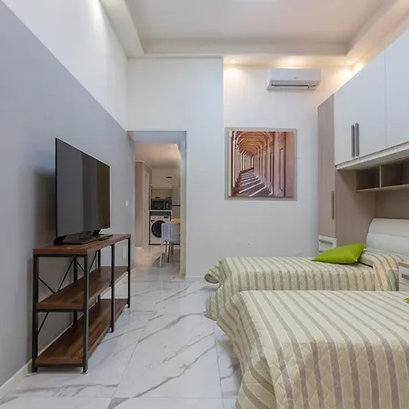 شقة Guesthost - Mini Loft San Carlo A 5 Min Da Mambo