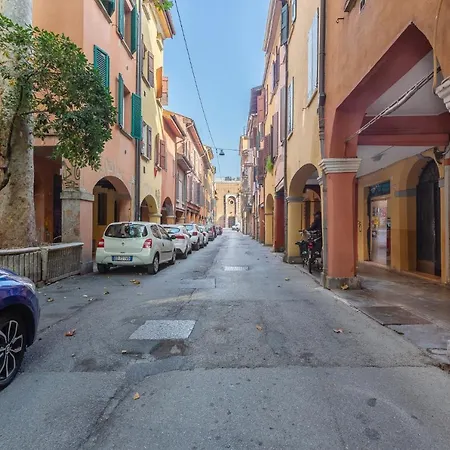 Guesthost - Mini Loft San Carlo A 5 Min Da Mambo