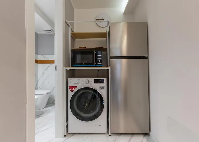 Apartment Guesthost - Mini Loft San Carlo A 5 Min Da Mambo